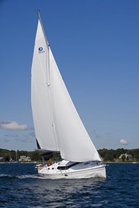Hunter 45DS sailing